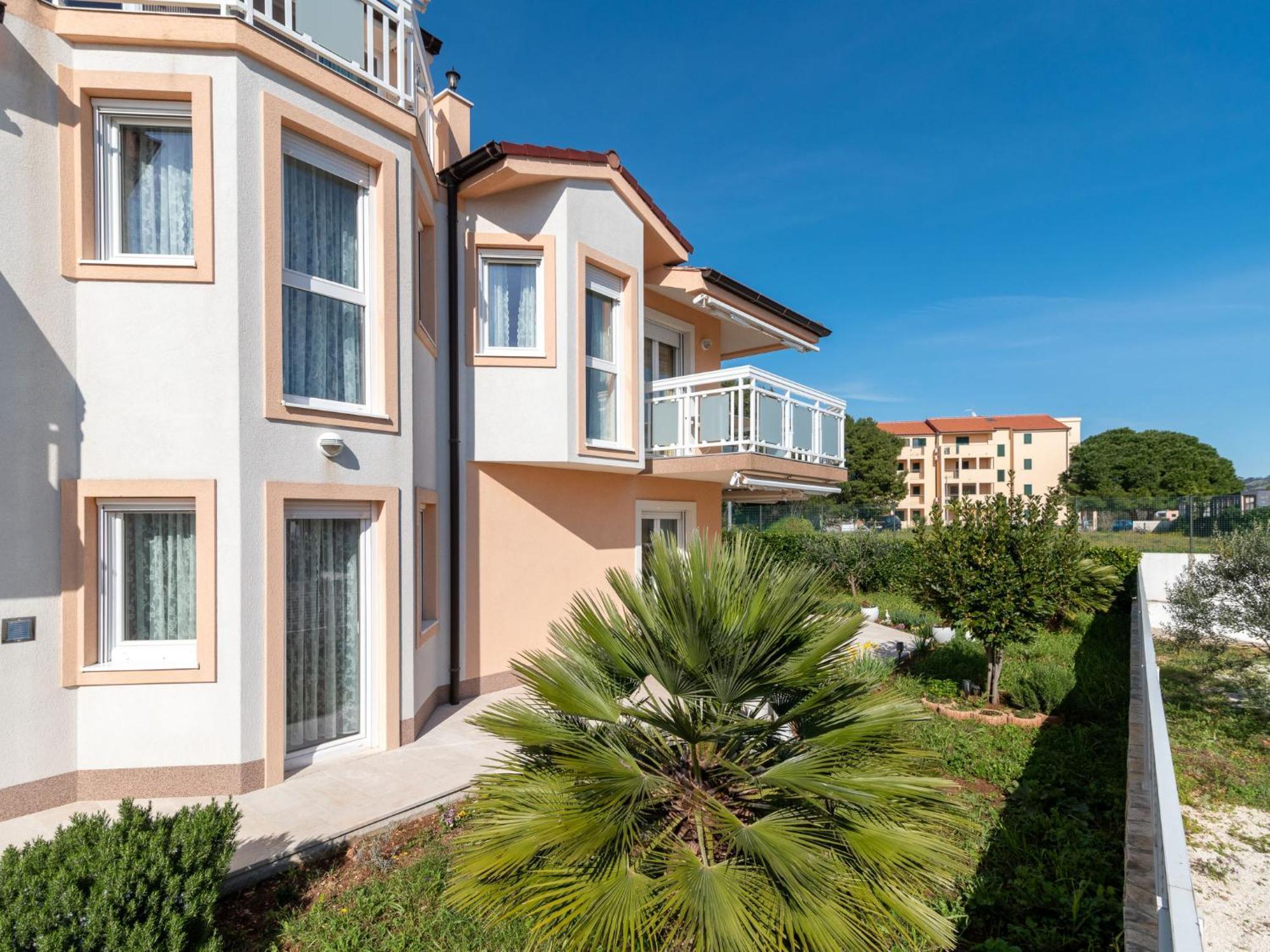 Apartment Villa Nikaroni-1 By Interhome Trogir Exterior photo